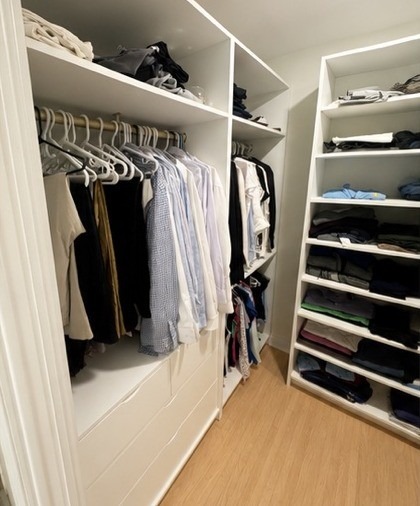 Walk-in closet with open shelving